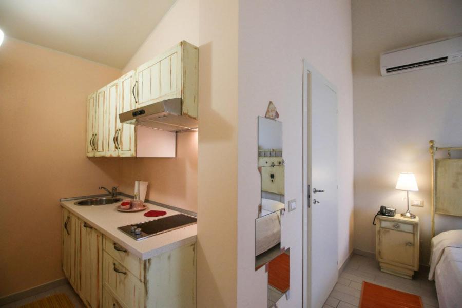 Lucciole Nella Nebbia Hotel Stellata ภายนอก รูปภาพ
