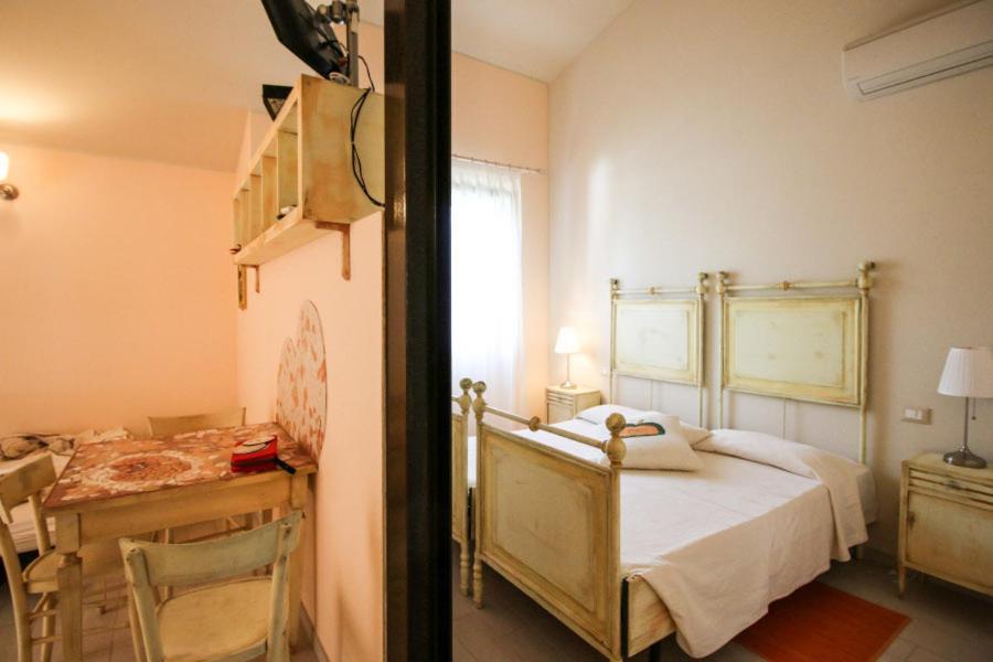 Lucciole Nella Nebbia Hotel Stellata ภายนอก รูปภาพ